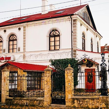 Antique House Hotel Dubno Dış mekan fotoğraf