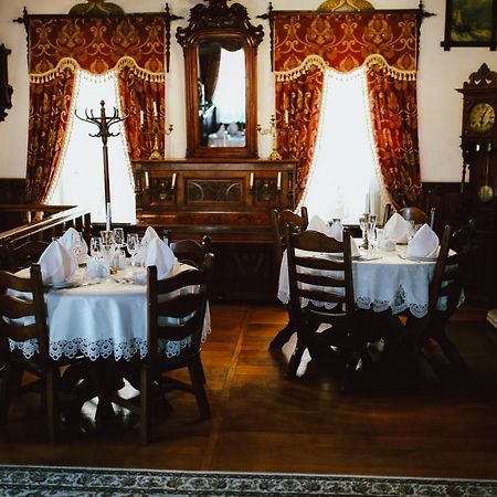 Antique House Hotel Dubno Dış mekan fotoğraf