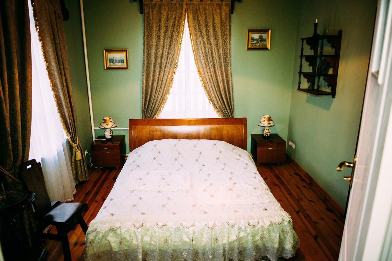 Antique House Hotel Dubno Dış mekan fotoğraf