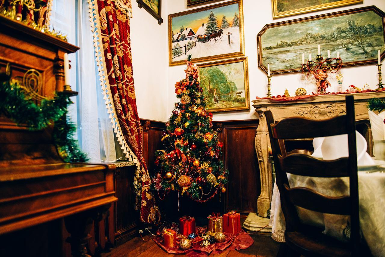 Antique House Hotel Dubno Dış mekan fotoğraf