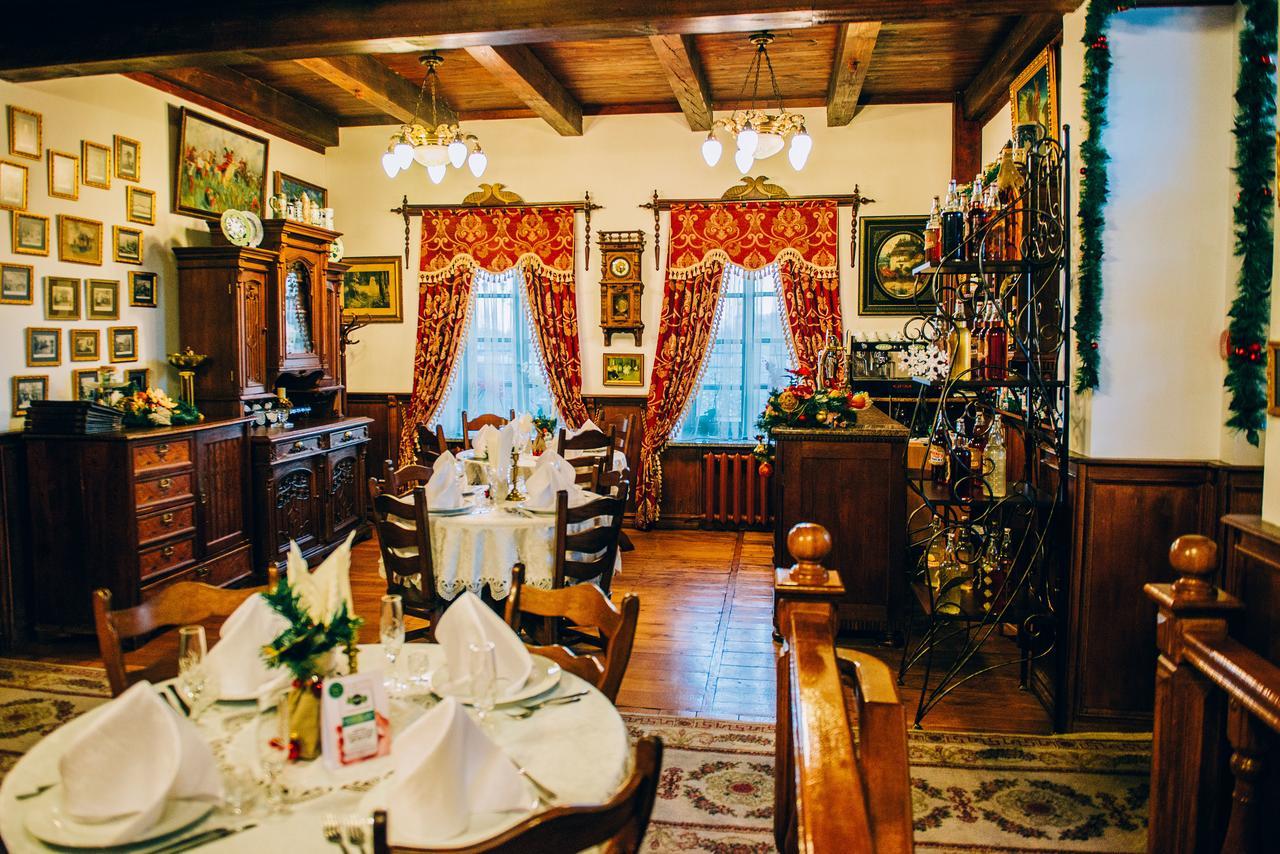 Antique House Hotel Dubno Dış mekan fotoğraf