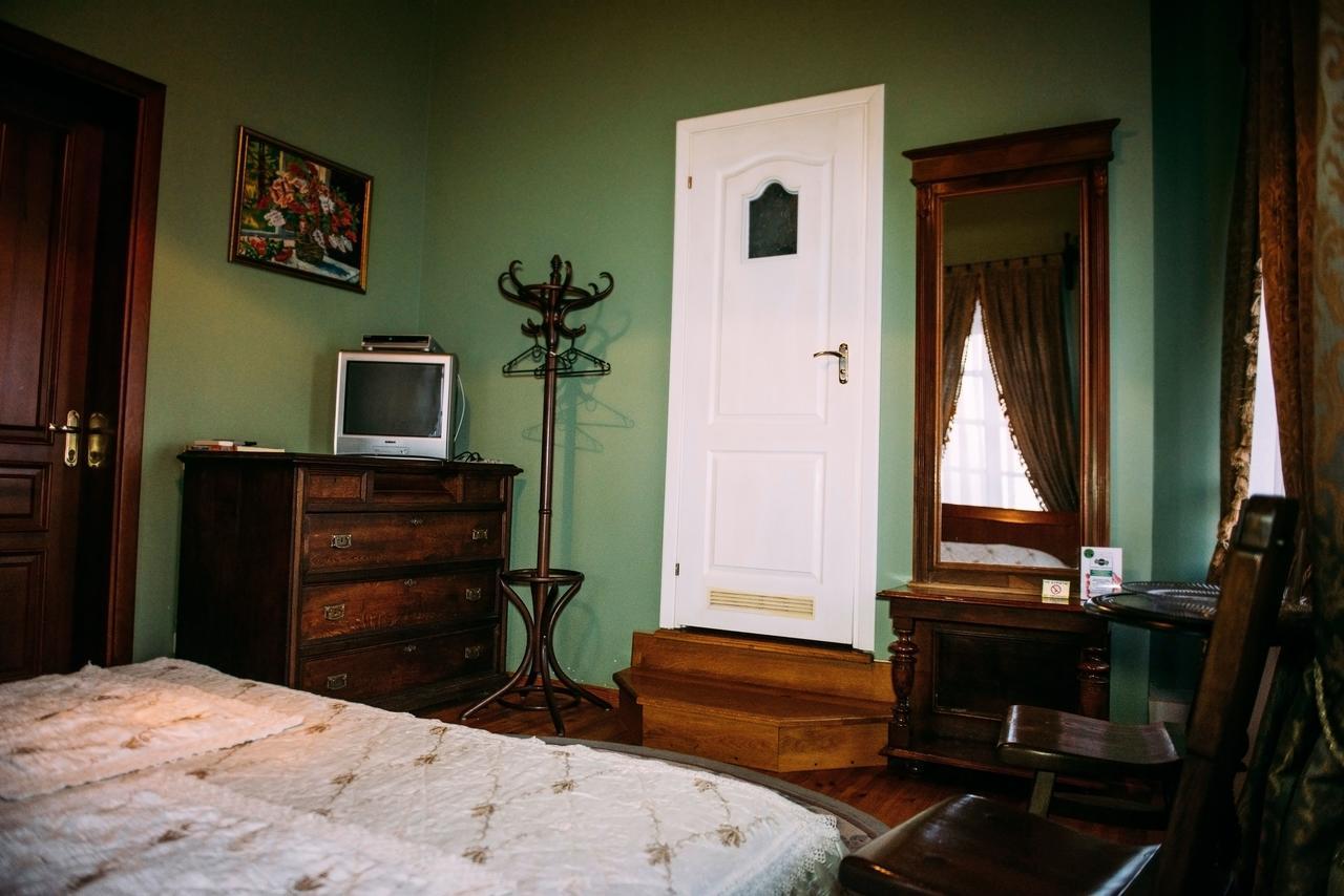 Antique House Hotel Dubno Dış mekan fotoğraf