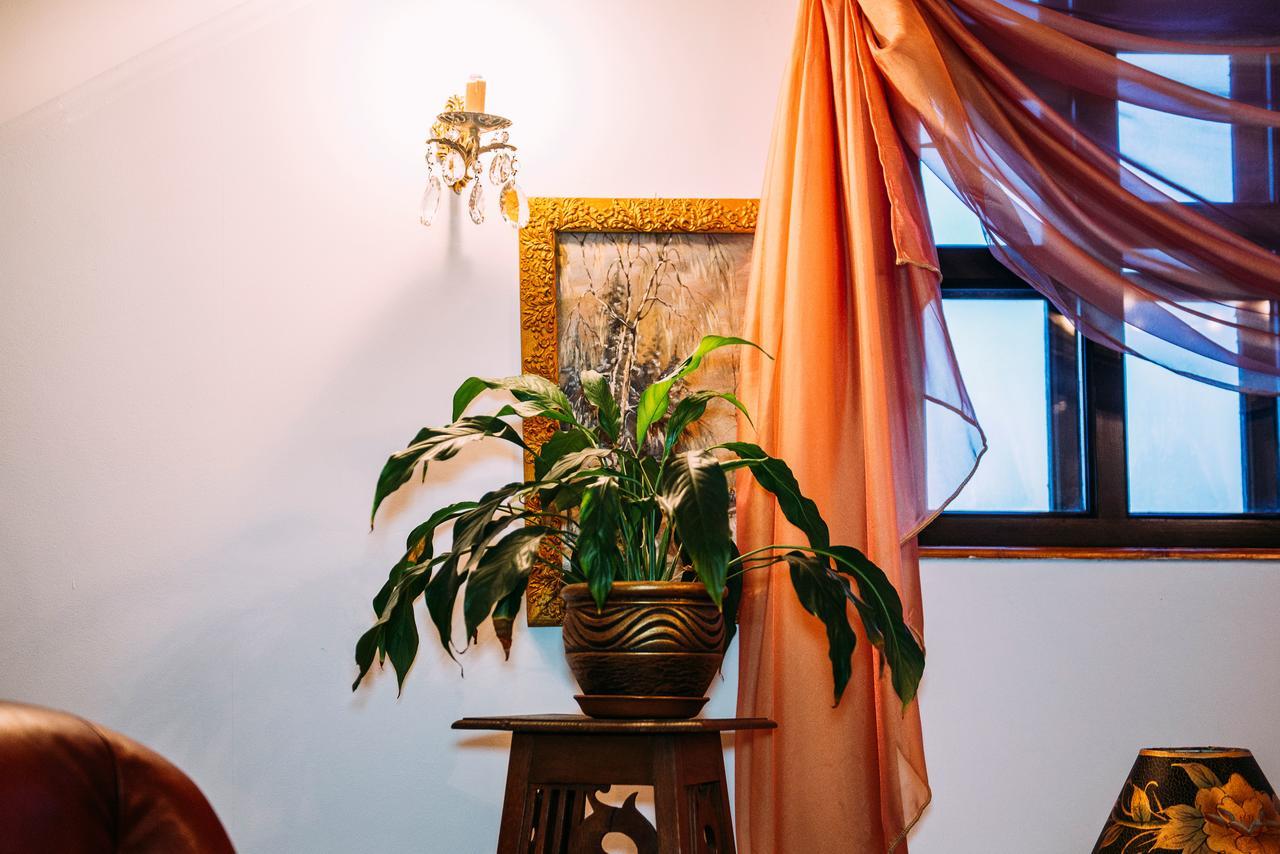 Antique House Hotel Dubno Dış mekan fotoğraf