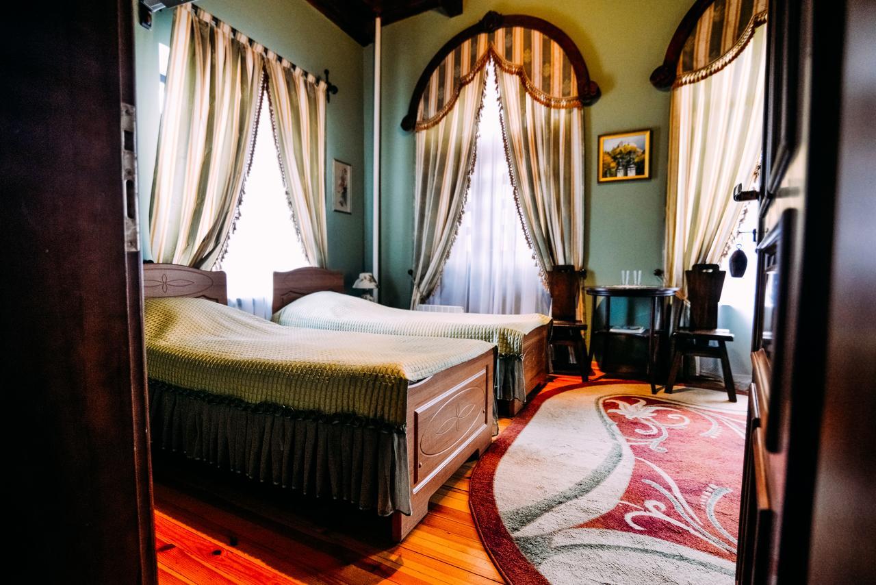 Antique House Hotel Dubno Dış mekan fotoğraf