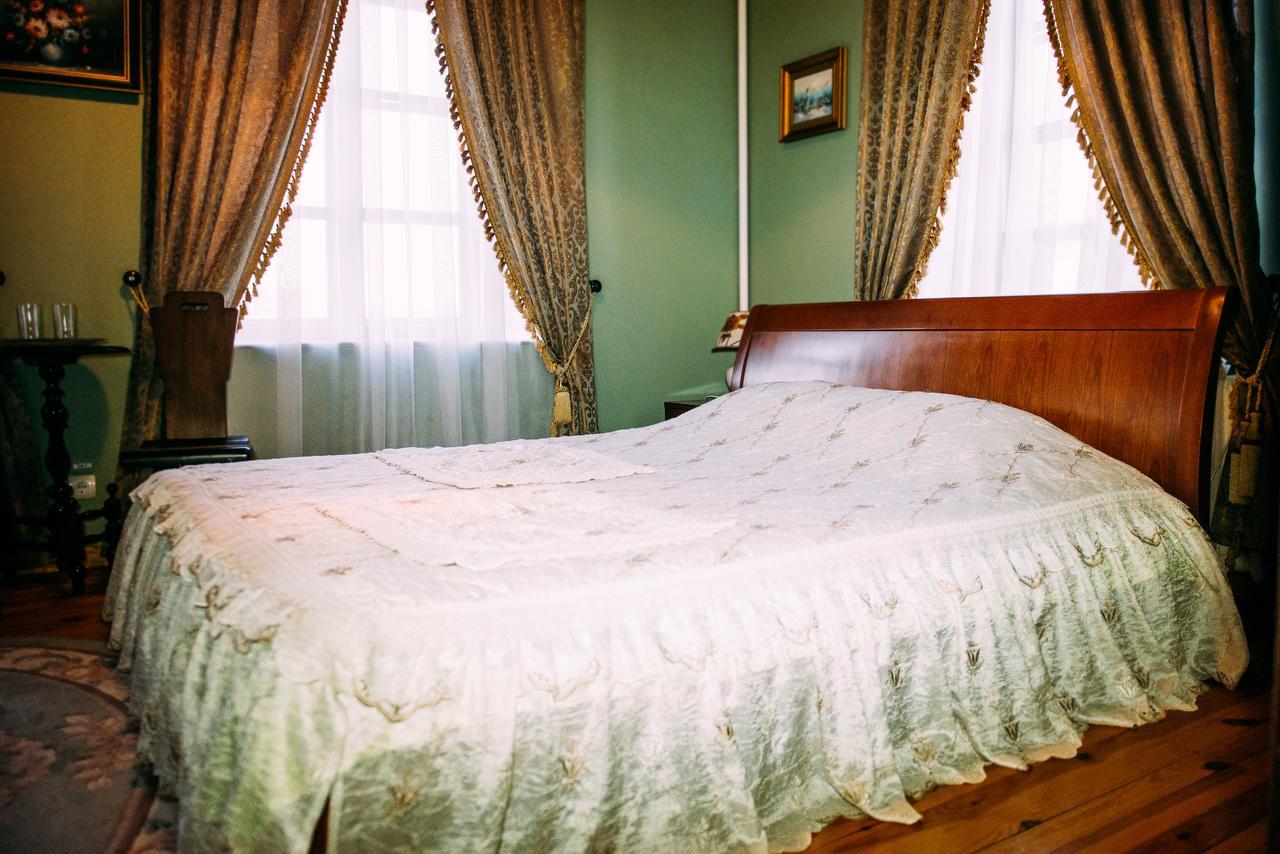 Antique House Hotel Dubno Dış mekan fotoğraf
