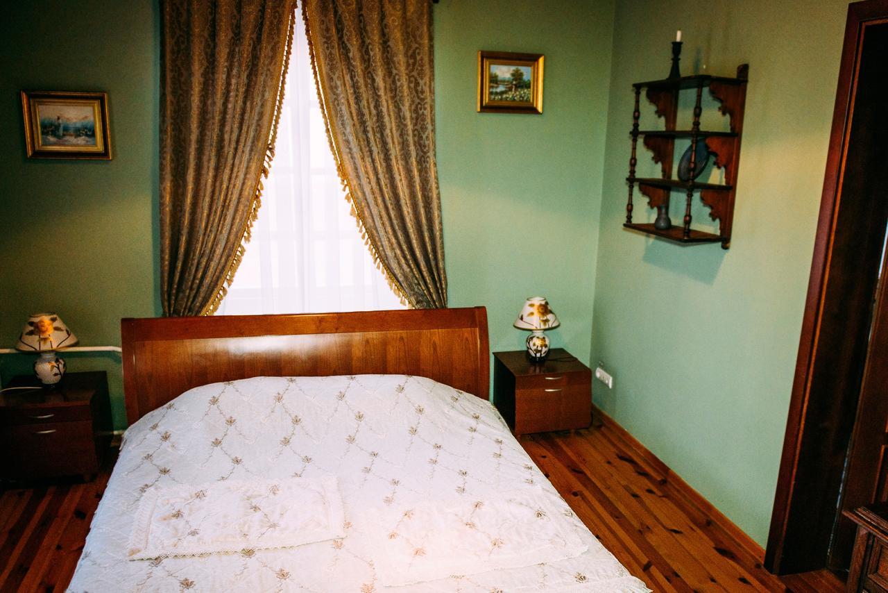Antique House Hotel Dubno Dış mekan fotoğraf