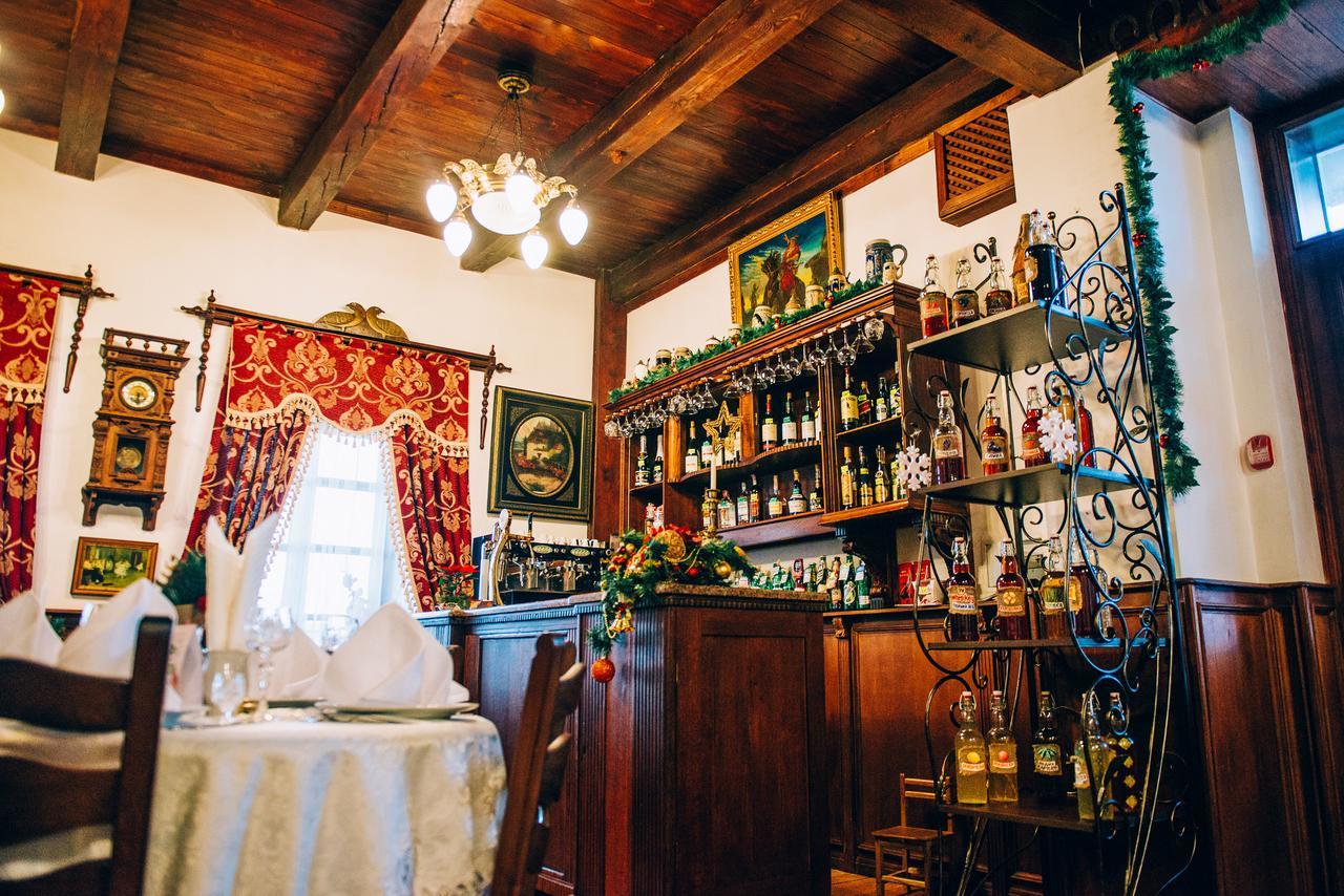 Antique House Hotel Dubno Dış mekan fotoğraf