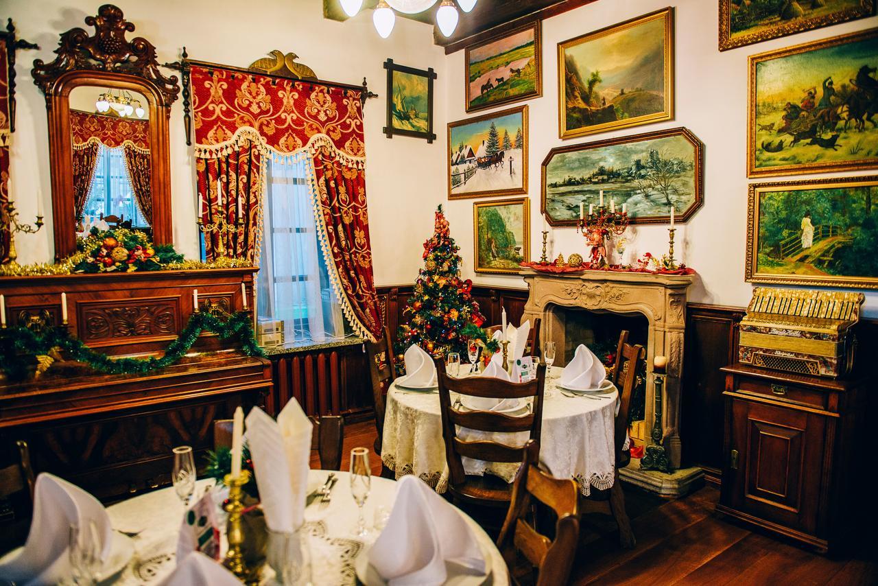 Antique House Hotel Dubno Dış mekan fotoğraf